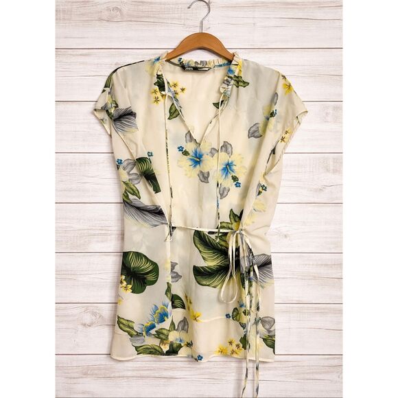 Zara Tops - Zara Tropical Print Blouse SZ M